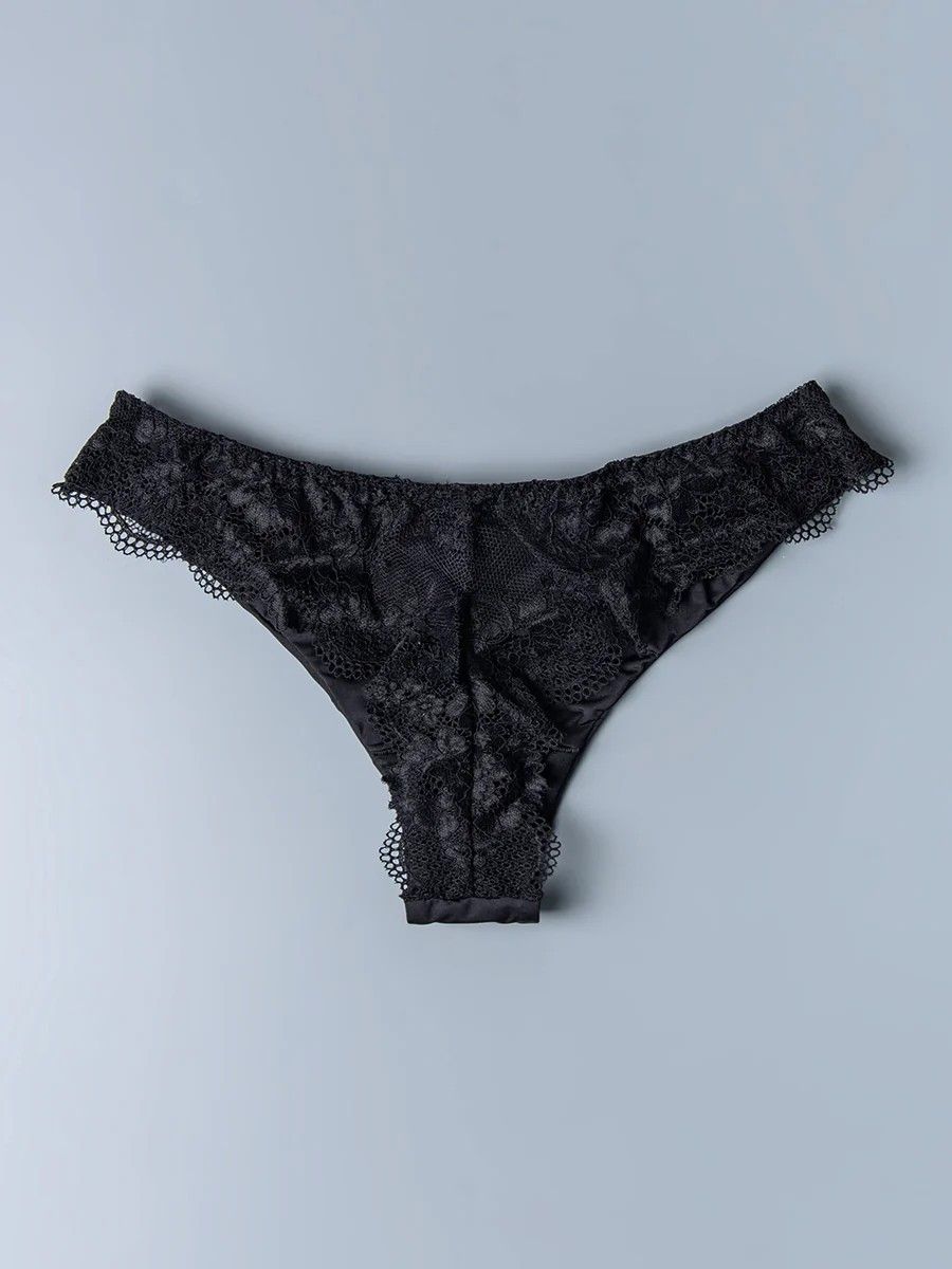 Síélei szatén csipkés brazil alsó
