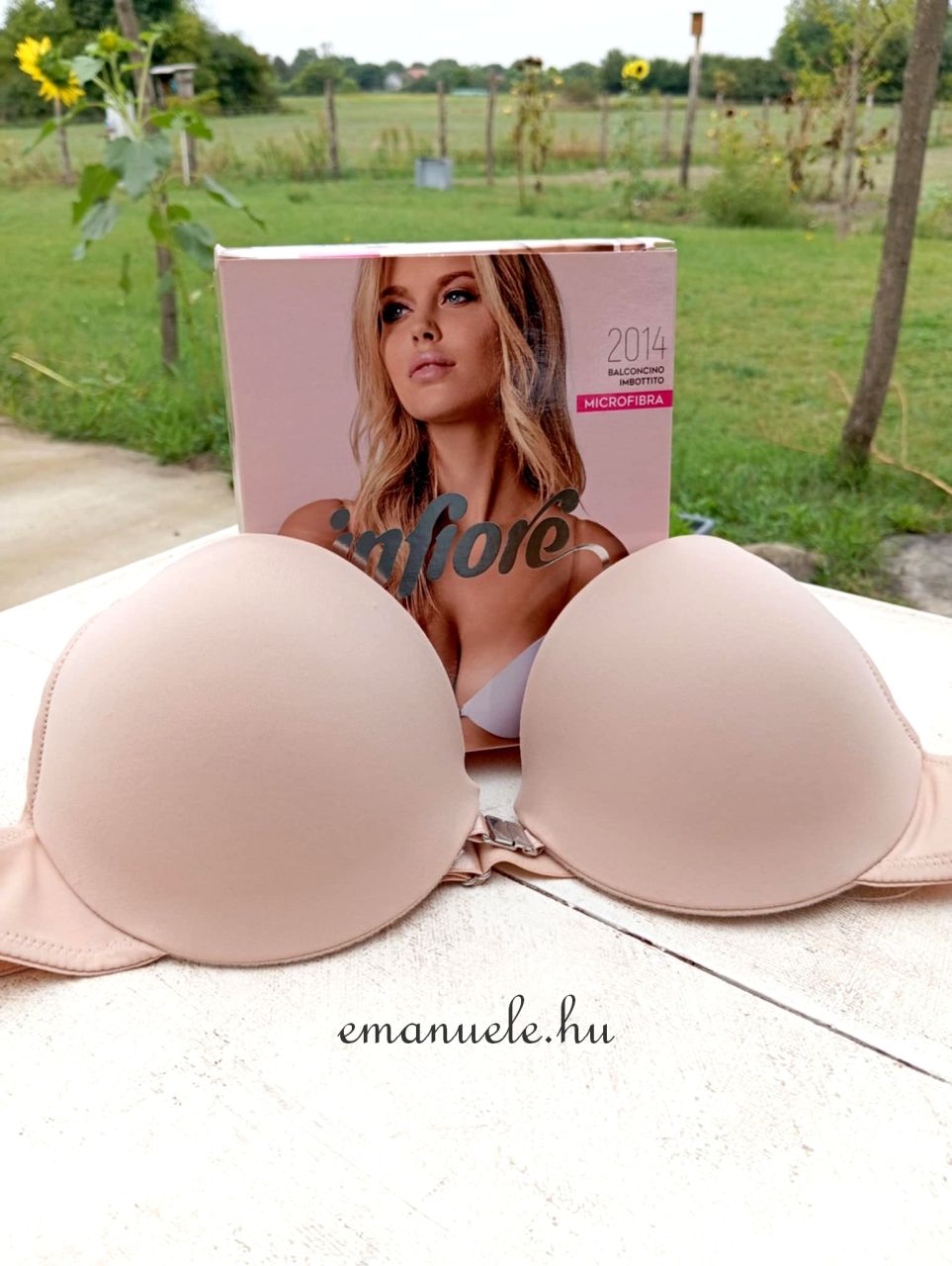 Infiore hátul szilikonos cserélhető pántos push-up melltartó testszínű Infiore hátul szilikonos cserélhető pántos push-up melltartó testszínű