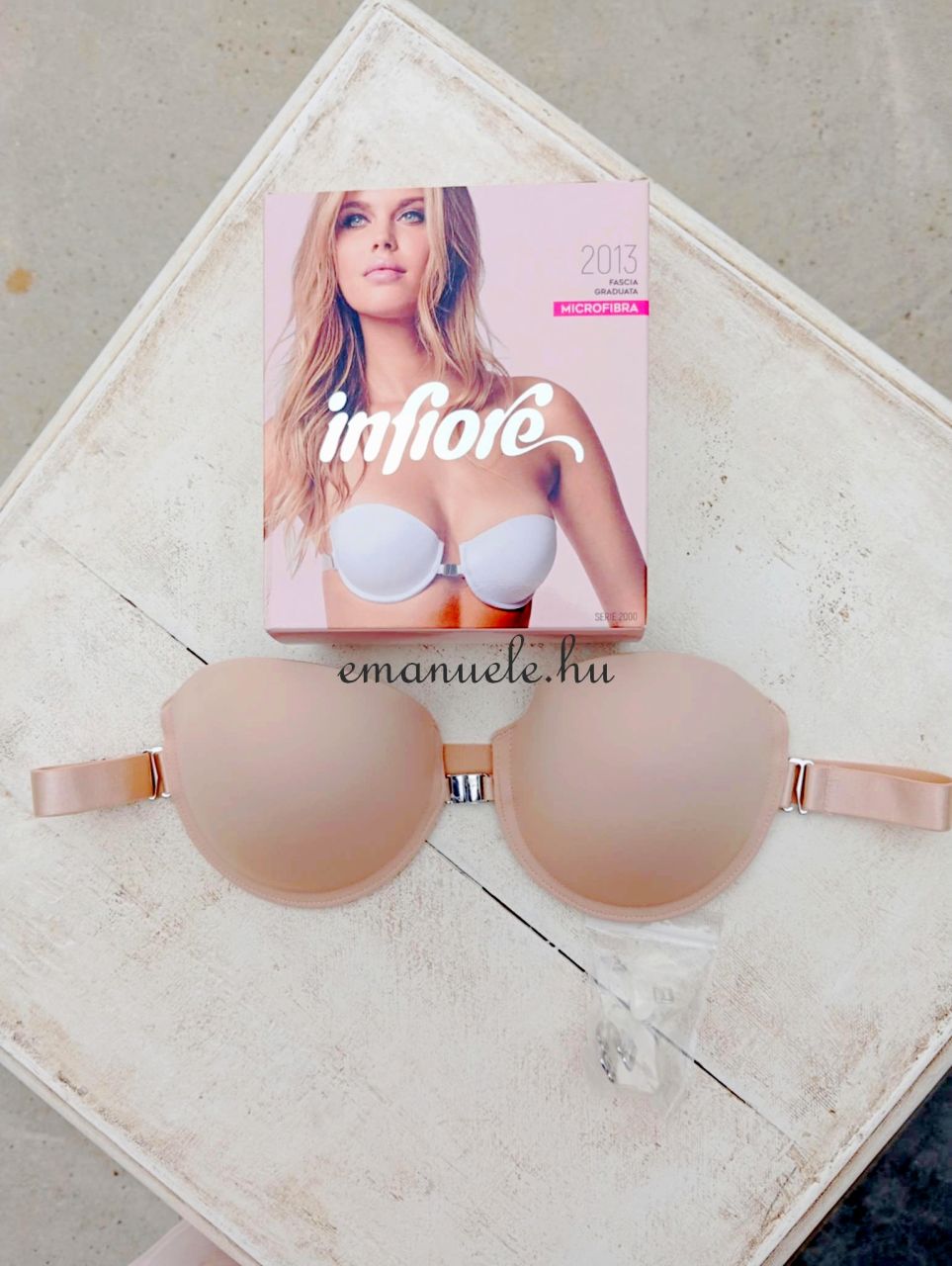 Infiore vállpánt nélküli hátul szilikonos push-up melltartó testszínű Infiore vállpánt nélküli hátul szilikonos push-up melltartó testszínű