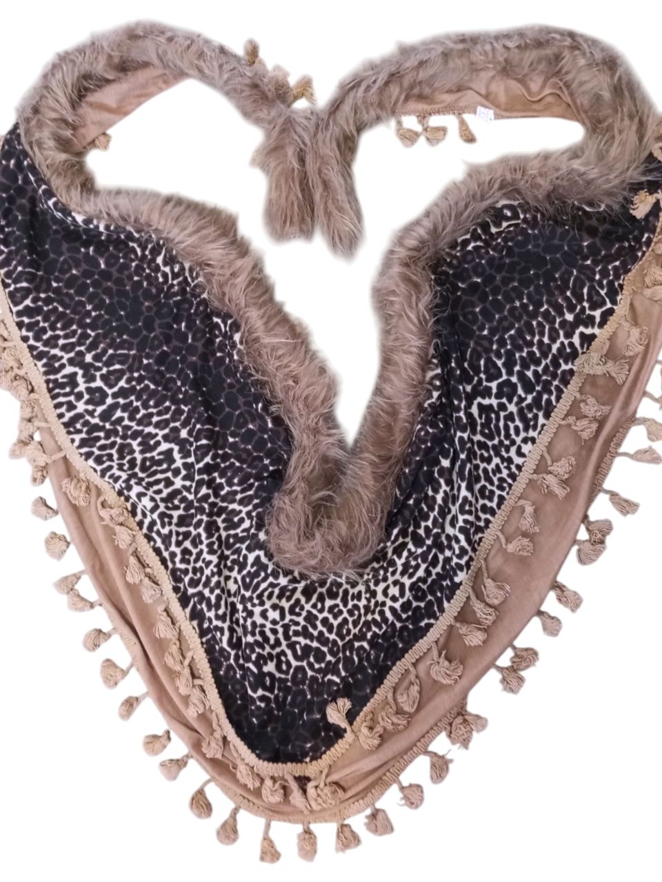 Szőrmés-rojtos világosbarna sál