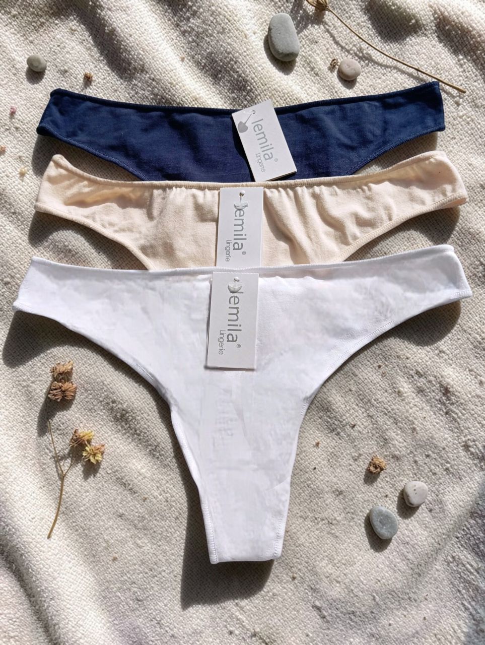 Lemila könnyített varrású pamut tanga, 3db Lemila könnyített varrású pamut tanga, 3db