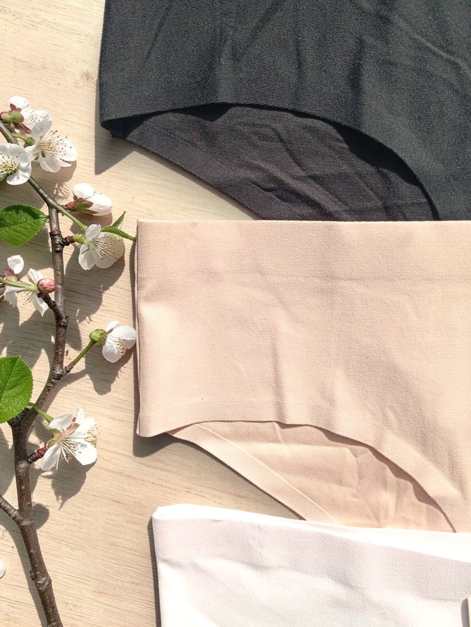 Lemila varrás nélküli brazil alsó, 3db Lemila varrás nélküli brazil alsó, 3db